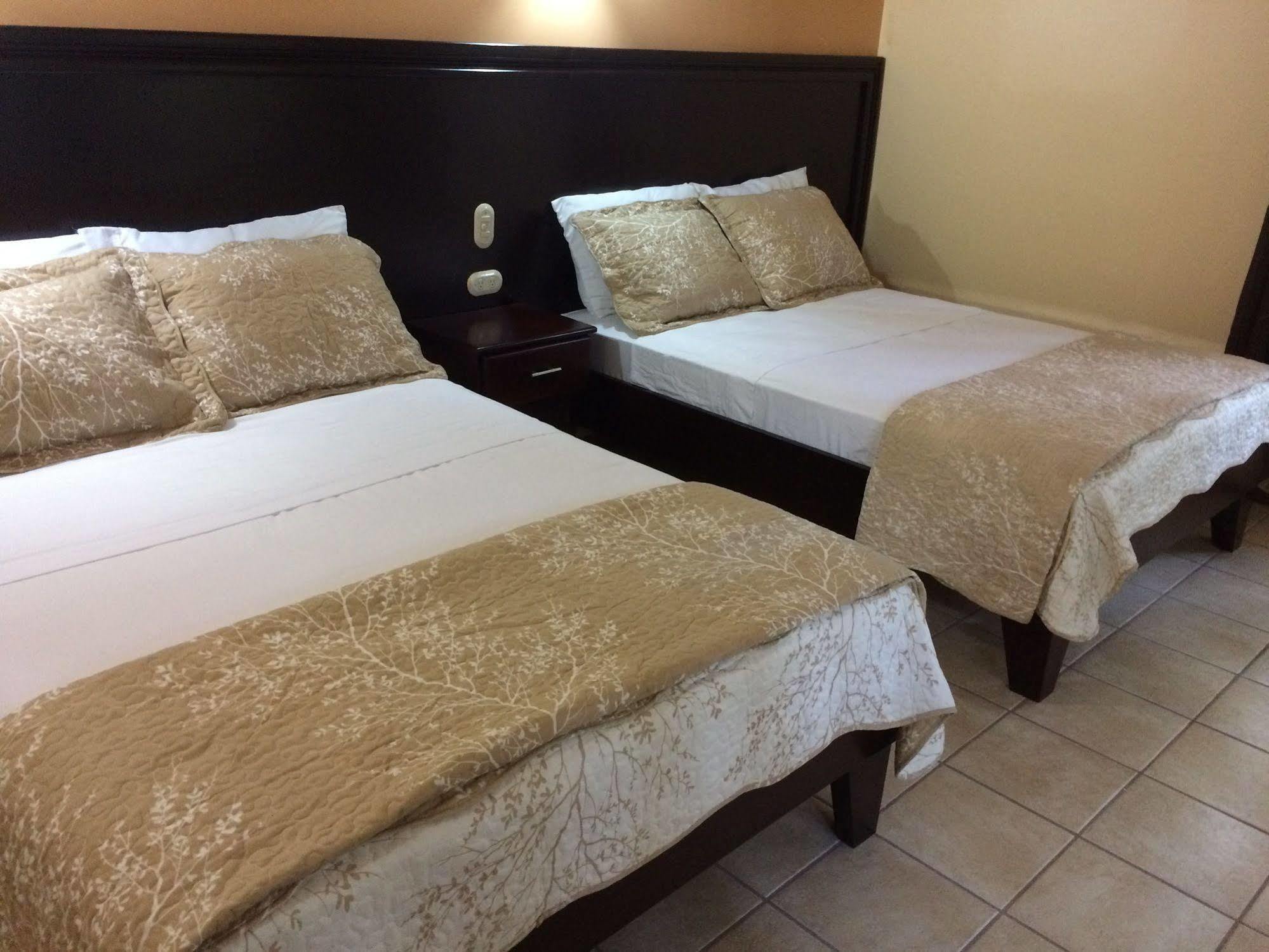 Mussaenda, Arenal Hotell La Fortuna Exteriör bild